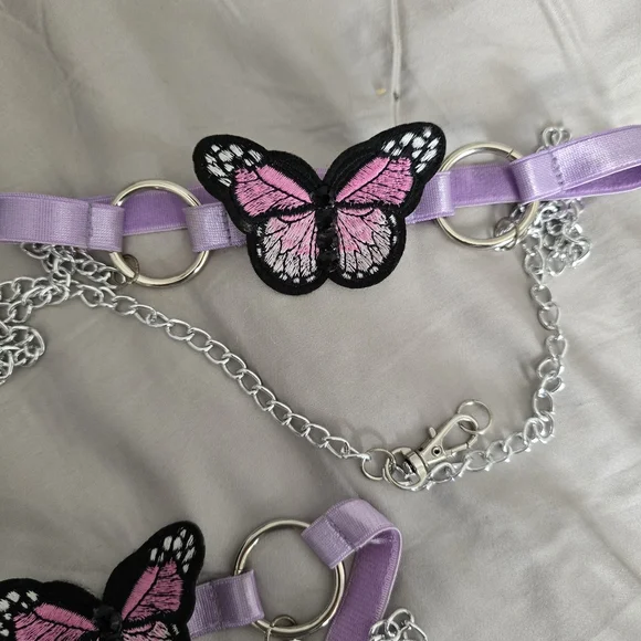 iHeartRaves Purple Butterfly Chain Leg Strap - Picture 3 of 3